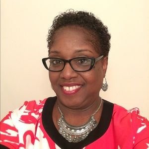 Meet your Posher, Lucinda